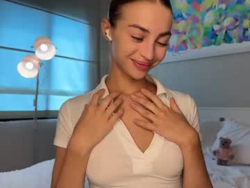 latina cam girl cuteelsa_ image #4130326