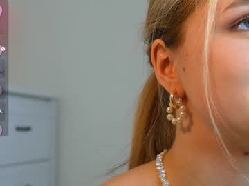 latina cam girl molly__meow image #4535701