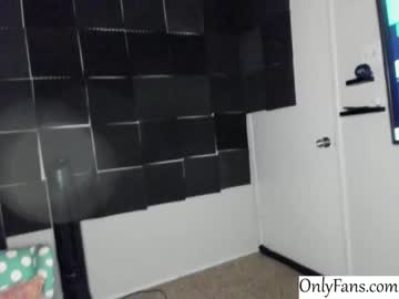 latina cam couple keutypie image #1825564