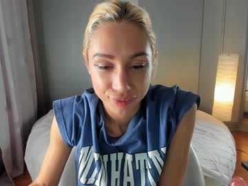 latina cam girl _mito_69 image #4101609
