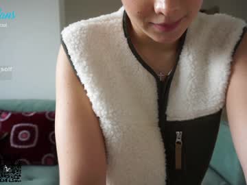 latina cam girl soifiee image #1080550