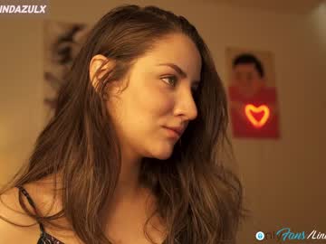 latina cam girl lindabluee image #3089076
