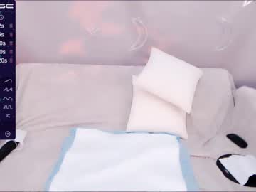 latina cam girl cute_lilyyy image #542943