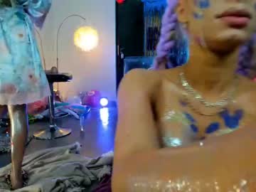 latina cam girl lisaakira image #3775133