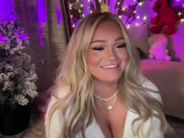 latina cam girl ari_02 image #4049144