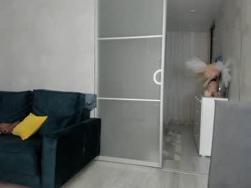 latina cam girl mia_devill image #2783666