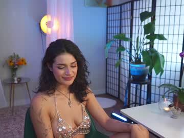 latina cam girl jadeperez_ image #1535952