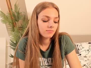 odelindabracher latina cam
