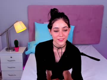 latina cam girl victoria_casas image #433376