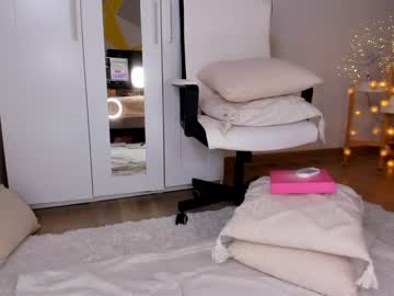 latina cam girl roxy_blue_eyed_ image #4510705