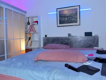 latina cam girl l0ve_sh0w image #4136828