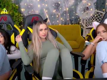 latina cam couple kira0541 image #2455369