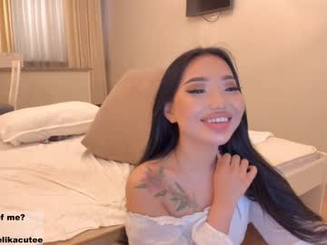 latina cam girl elikacutee image #1009551