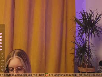 latina cam girl girl_i_am image #3689747