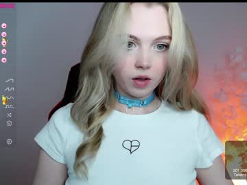 latina cam girl small_blondee image #2759181