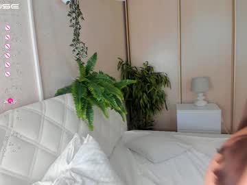 latina cam girl alisskey image #3345848