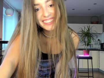 latina cam girl coy_amina_ image #2072692
