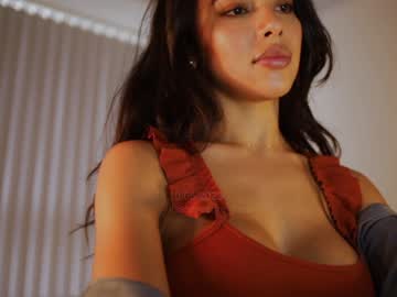 latina cam girl itsssssssme_lana image #2885320