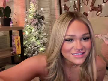 latina cam girl ari_02 image #4087537