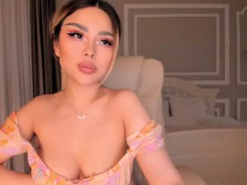 latina cam girl bae_suz image #860588