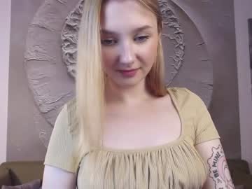 latina cam girl marykallie image #1518443