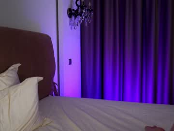 latina cam girl gold_blond image #3642844