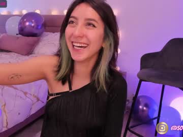 latina cam girl maxinegh_ image #1412335