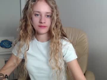 loveinemili latina cam