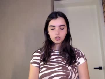 latina cam girl nika_la image #1084658
