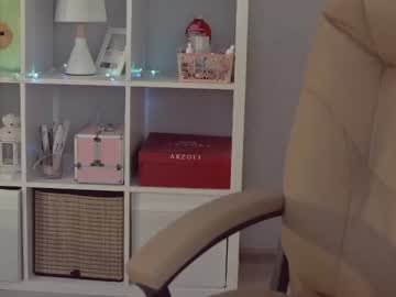 latina cam girl mia_milagros image #995733