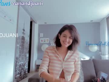 latina cam girl vanandjuani image #380748