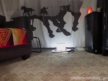 latina cam girl lucy_gooosey image #3803257