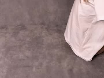 latina cam girl lesi_moon image #3383599