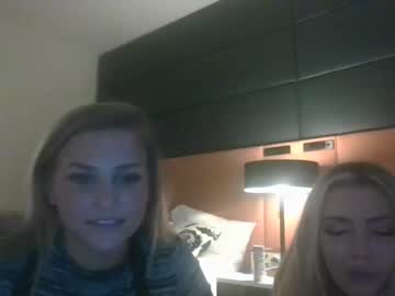 latina cam girl mamacassii image #338771