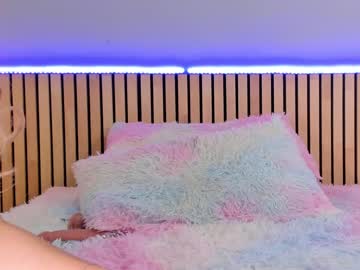 latina cam girl little_effy18 image #4488332
