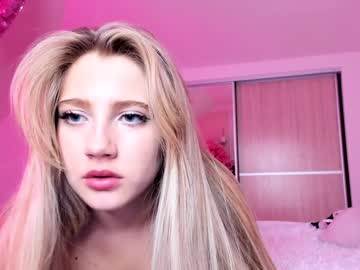 latina cam girl yononeey image #3844465