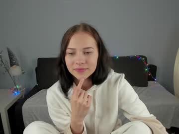 latina cam girl emma_wonderland image #3969142