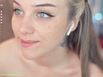 latina cam girl mia_milagros image #1301813