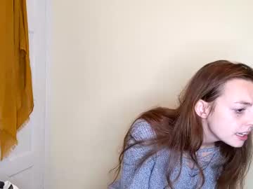 latina cam girl _heytheredelilah image #1983667