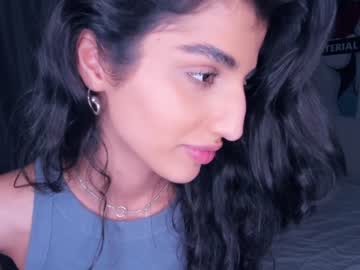latina cam girl suzannedavise image #3734405