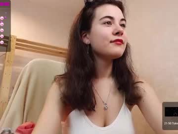 latina cam girl mila_kimm image #2344367