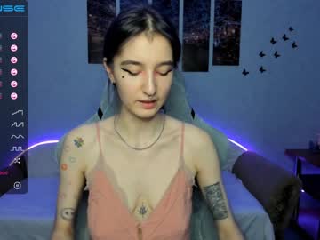 latina cam girl lil_mika image #39596