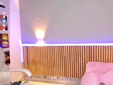 latina cam girl little_effy18 image #4563539