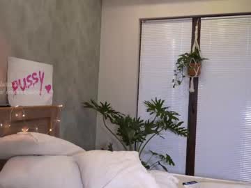 latina cam girl _deepthroatgalactica image #1949106