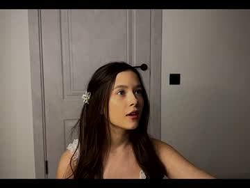 latina cam girl emilybatee image #2803851