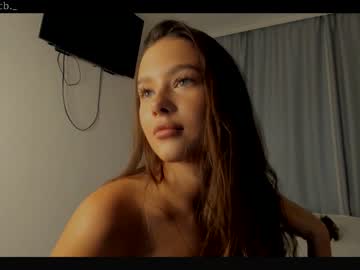 latina cam girl emilybatee image #3715826