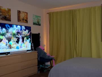 latina cam girl _blackbee_ image #27443