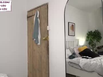latina cam girl belle_jlou image #4070143