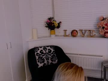 latina cam girl myassistant image #3228992