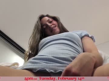 latina cam girl gabrielaa_18 image #2458590